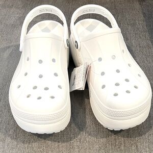 NWT CROCS Platform Bella Shoes Clogs White Size 10